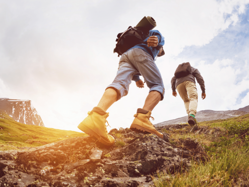 TREKKING